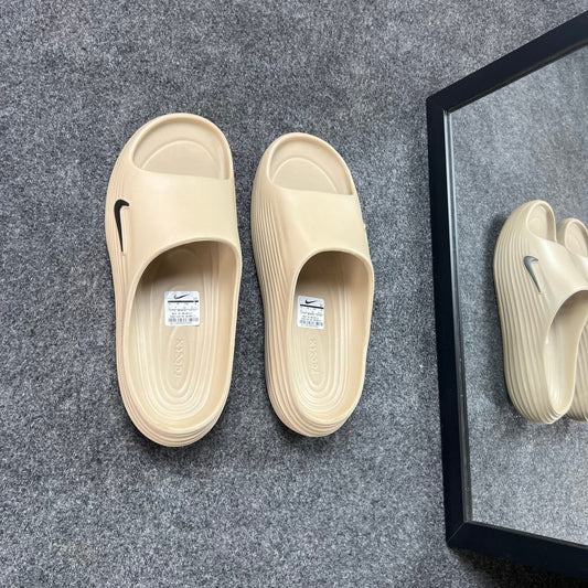 Soft, lightweight comfort for every day.