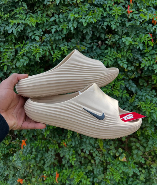 Soft, lightweight comfort for every day.